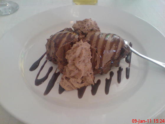 Profiterol cu îngheţată de ciocolată la Filiberto - Timişoara