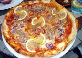 Pizza cu ton la restaurant Bihoreana din Oradea