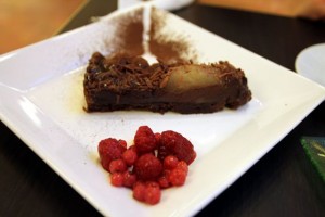 Tarta cu ciocolata si pere