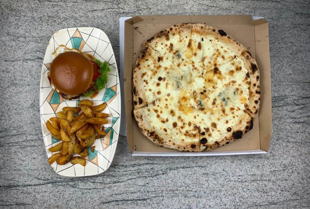 Burger și pizza de la Daily Timișoara