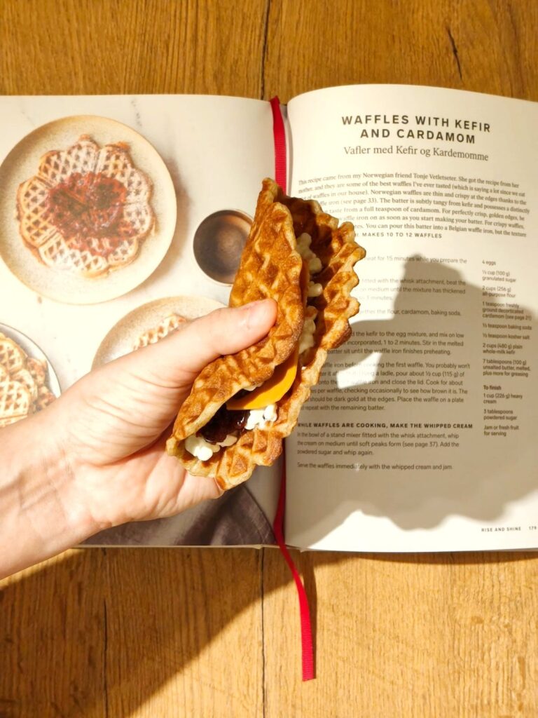 Vafe cu kefir și cardamom - FoodCrew