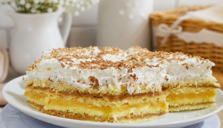 Prăjitură cu ciocolată și unt de arahide - FoodCrew